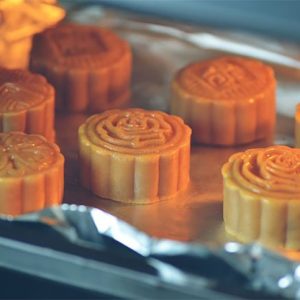 Bánh trung thu chín đều, vàng đẹp nhờ lò nướng đối lưu hiện đại