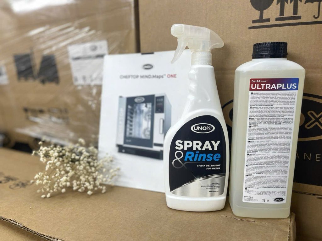 dung dịch vệ sinh chính hãng Unox 